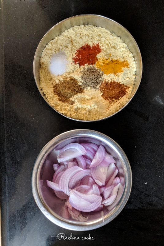 Pakoda de cebolla y bhaji de cebolla