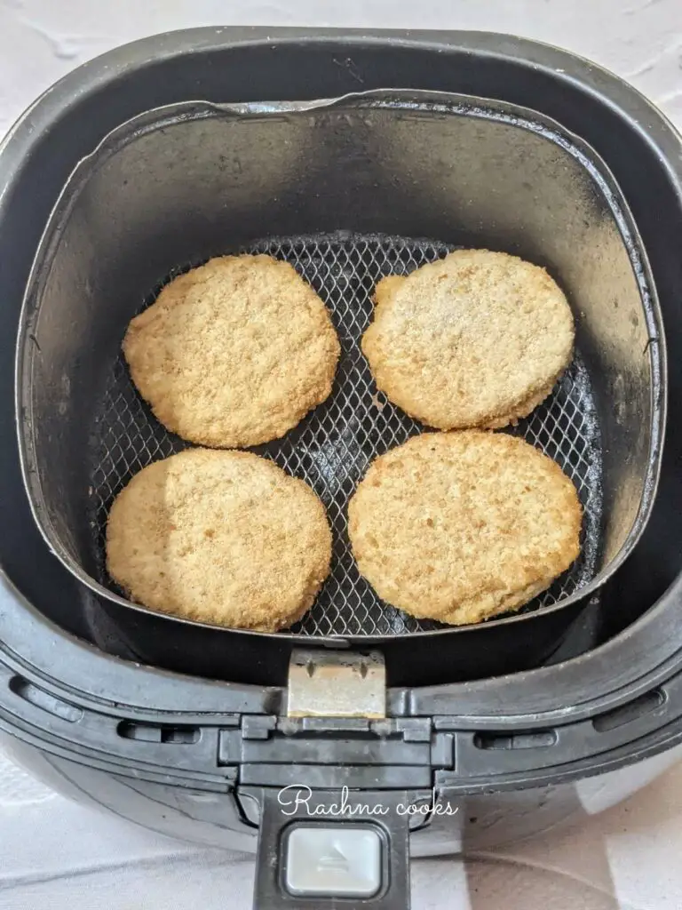 Empanadas de pollo congeladas en la freidora