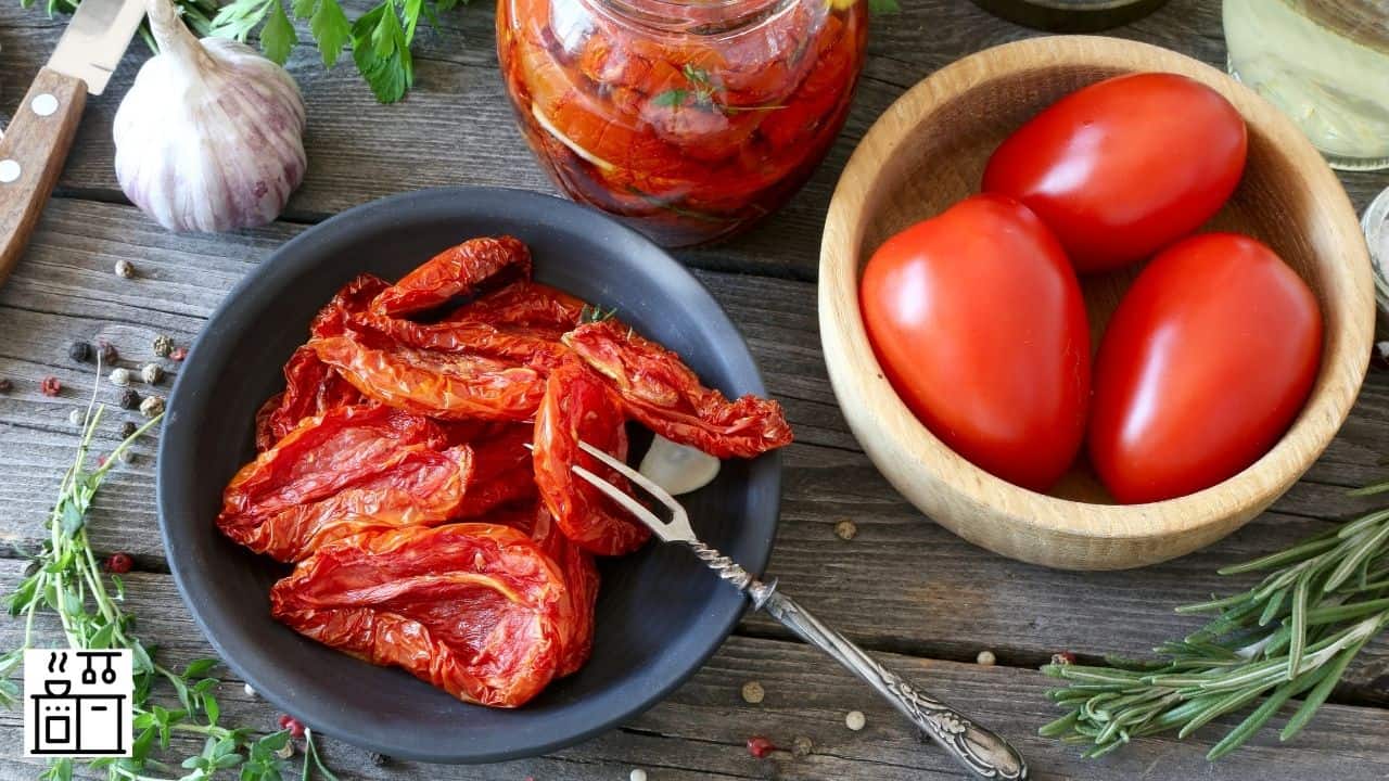 ¿Se pueden echar a perder los tomates secados al sol? [How To Tell If They’ve Gone Bad?]