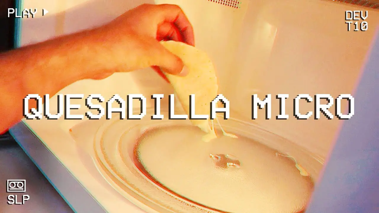 Cómo hacer quesadillas en el microondas (6 formas de evitar que se empapen)