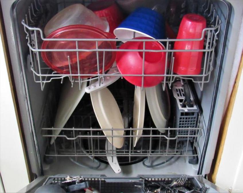 ¿Se pueden meter los utensilios de cocina de acero inoxidable en el lavavajillas? (7 riesgos que debes tener en cuenta)