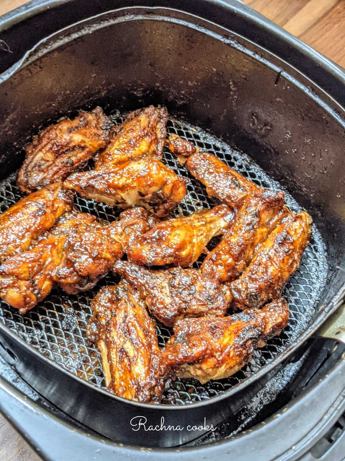 Alitas de pollo congeladas en la freidora