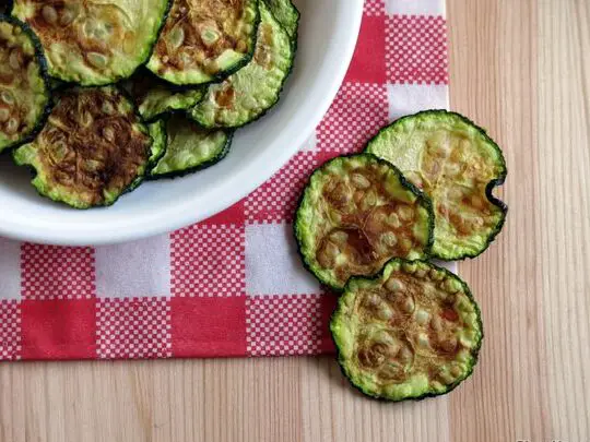 Chips de calabacín al microondas o al horno - La Cena-Mamá
