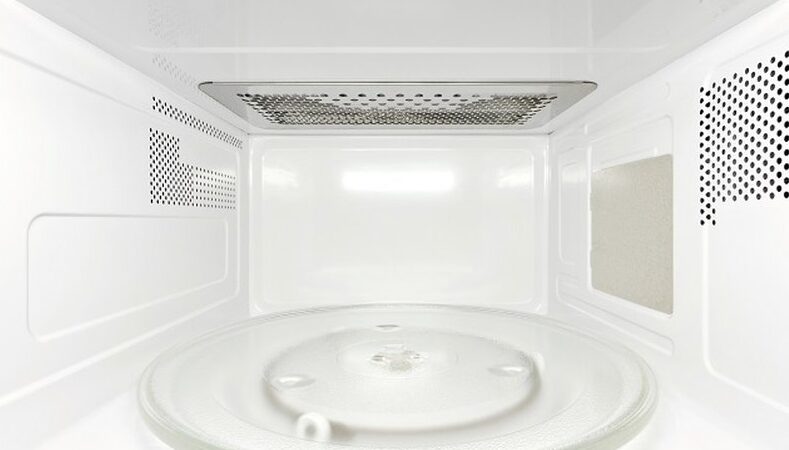 Cómo quitar las manchas de óxido de un microondas |